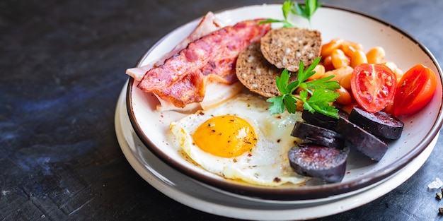 British Bites: A Culinary Tour of Britain🇬🇧 