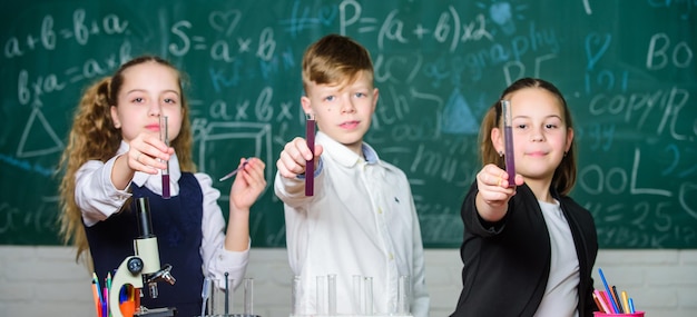  Identify The School Subjects Name 