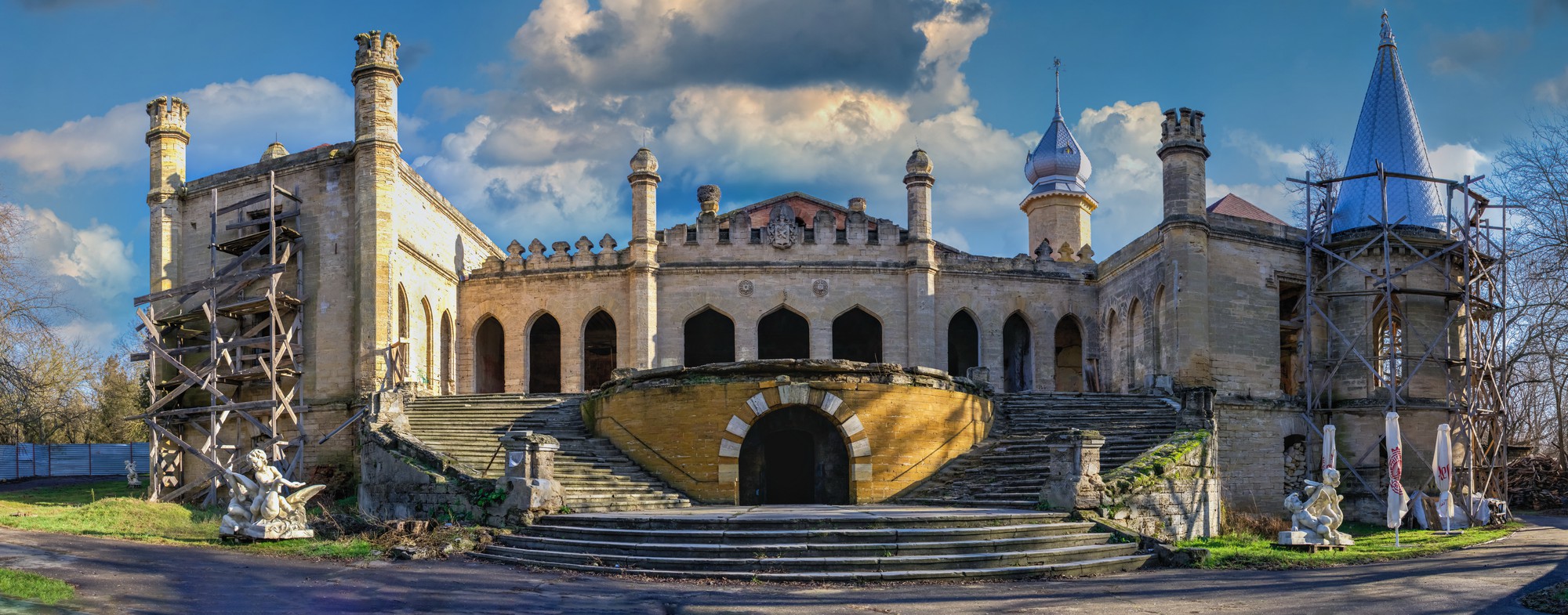 Castles and Palaces of the World 🏰