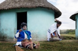 HICH:How can we preserve folk traditions in today's modern society?
