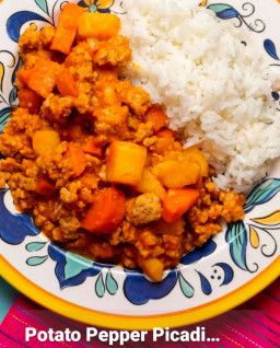 HICH:Yummy picadillo with rice
#Food#deliciousfood