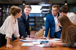 HICH:How to give constructive feedback that actually empowers others?
