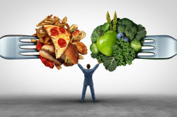HICH:Fast food is convenient and affordable, but often criticized for its health drawbacks. How can we balance them?