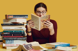 HICH:When it comes to reading books, would you say you are?