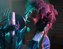 HICH:How to become a recognised music artist?
#Music