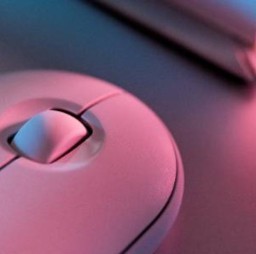 HICH:Input output device