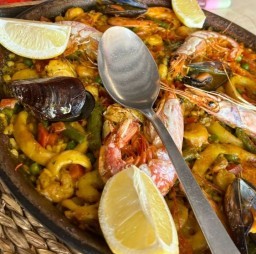 HICH:#Paella #Seafood #prawn #enjoy🥘