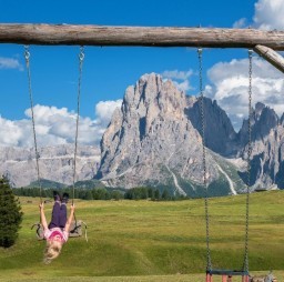 HICH:What do children ride in the playground?
