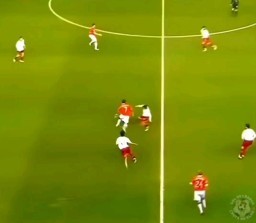 HICH:#HICH
Ronaldo playing skills are unbelievable and mind-blowing when i watch he is playing. I am so much enjoying. 
#GOAT #RONALDO #FOOTBALL