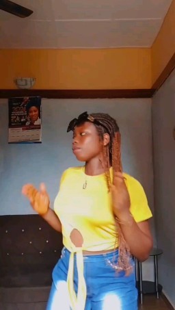 HICH:Pls rate my first video 🙏🙏