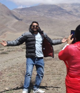 HICH:Rate my candid click in Mustang, Nepal. 💙