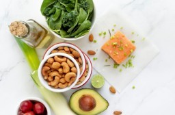 HICH:Why is a plant-based diet considered beneficial for health and the environment?