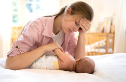 HICH:How can postpartum depression be prevented or minimized effectively?