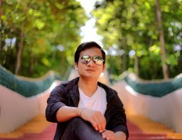 HICH:How would you rate the background?