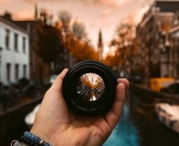 HICH:How do cultural or personal perspectives influence what we find strange?🤔