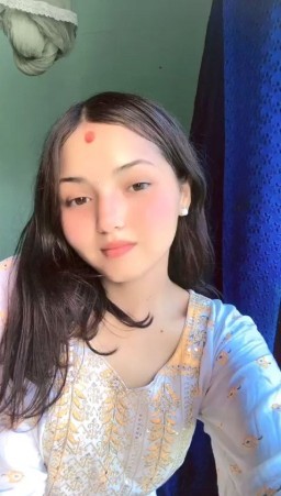 HICH:Can you rate my first tiktok on this app?🥰