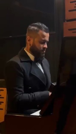 HICH:My favourite song of emerging Nepali star sujan chapagain.I fell down and I will convinced myself 💔