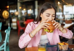 HICH:How does junk food affect our body?