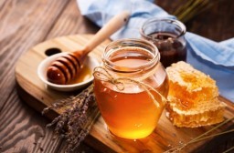 HICH:What happens if we drink honey and warm water on an empty stomach?