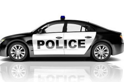 HICH:How do police cars balance speed and safety during high-speed chases? 🚘🚘🚘🚘