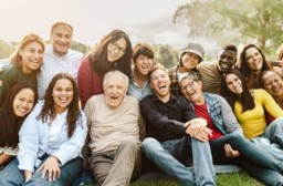 HICH:Why do humans tend to form social groups?