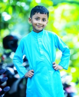 HICH:Rate this picture. My cute son ❤️