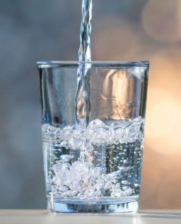 HICH:What is the boiling point of water ?