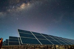 HICH:Japan's new solar super-panel is more powerful than 20 nuclear reactors! What excites you most about this tech leap?
