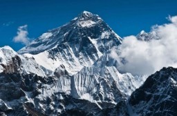 HICH:#HICH
What is the height of Mount Everest, located in Nepal? #MOUNTEVEREST