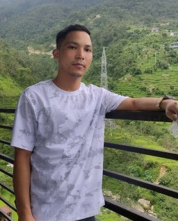 HICH:Rating this picture 🖼️🖼️ please like