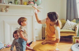 HICH:What is the biggest challenge women face in raising children?