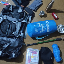 HICH:What is the most important thing to carry on trekking?
#trekking