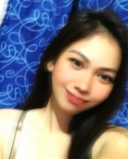 HICH:Not every picture has to be perfect—sometimes the blur tells a better story.