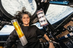 HICH:How does the successful docking of SpaceX Dragon with the ISS pave the way for Sunita Williams' return?