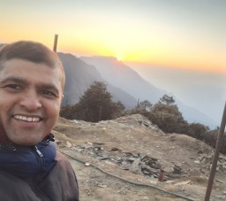 HICH:Every morning 🌄 is bringing happiness for us.