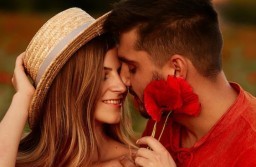 HICH:What if you could download feelings of love like an app?