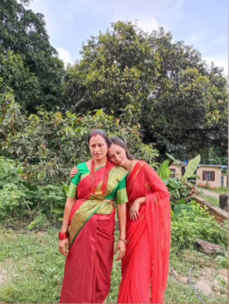 HICH:When I search for happiness in thousands of corners of the world, only you will understand the pain in my heart, mother..❤️❤️❤️