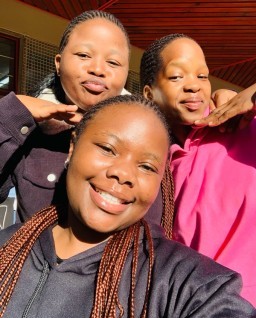 HICH:Me and my friends ❤️rate us out of 100