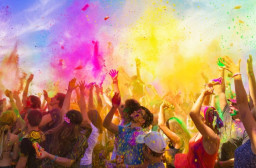 HICH:Why holi festival is important for people ? Hichusers !!
